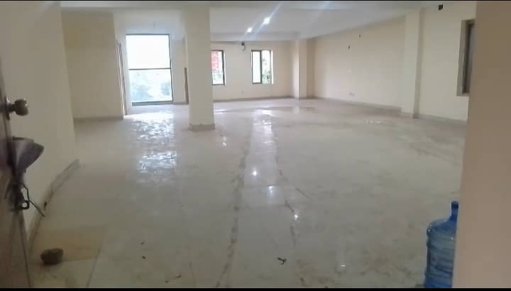 1 Kanal Commercial Hall Ground Floor Is Vacant For Rent 0