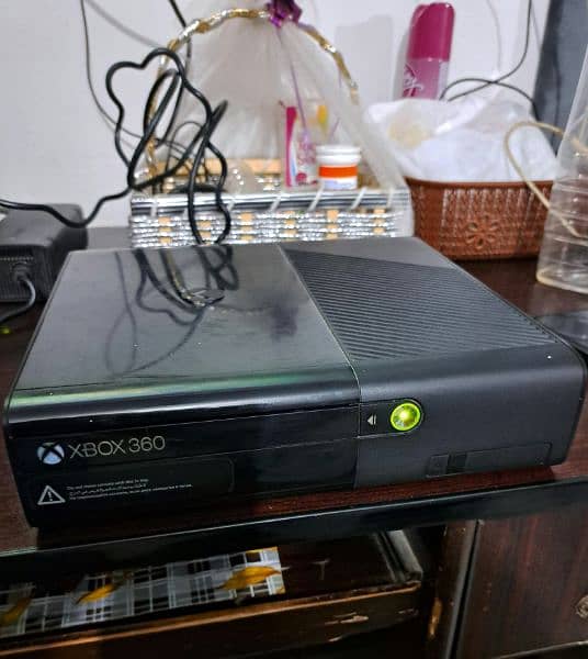 Xbox 360 Ultra Slim Jtagg 256 gb Call whatsapp 0,3,4,3,4,4,4,8,7,6,7 3