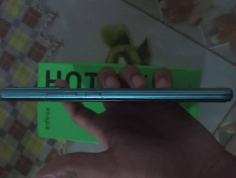 Infinix hot 20 I model  Ram 128gb and storage 4+3gb 4