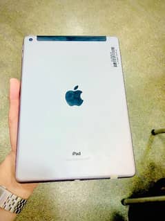 Apple ipad 5th generation (sim working)