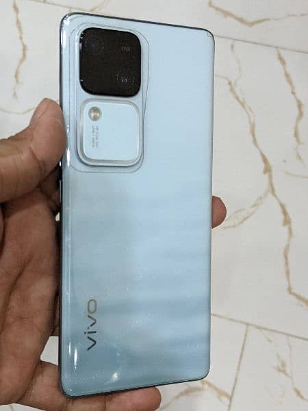 Vivo V30 5G 10/10 Condition 0