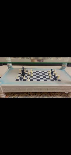 center table chess style decopaghe 0