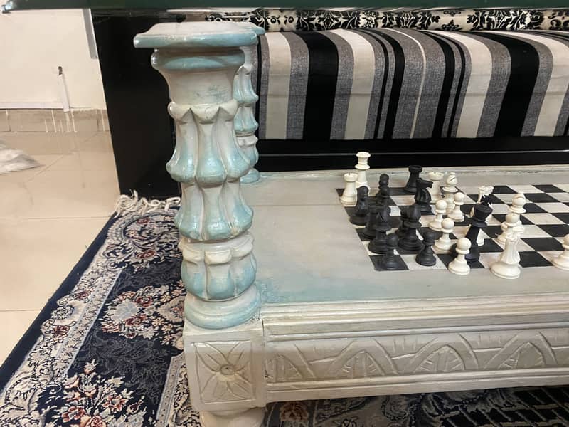 center table chess style decopaghe 2