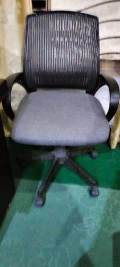 Boss revolving Chair