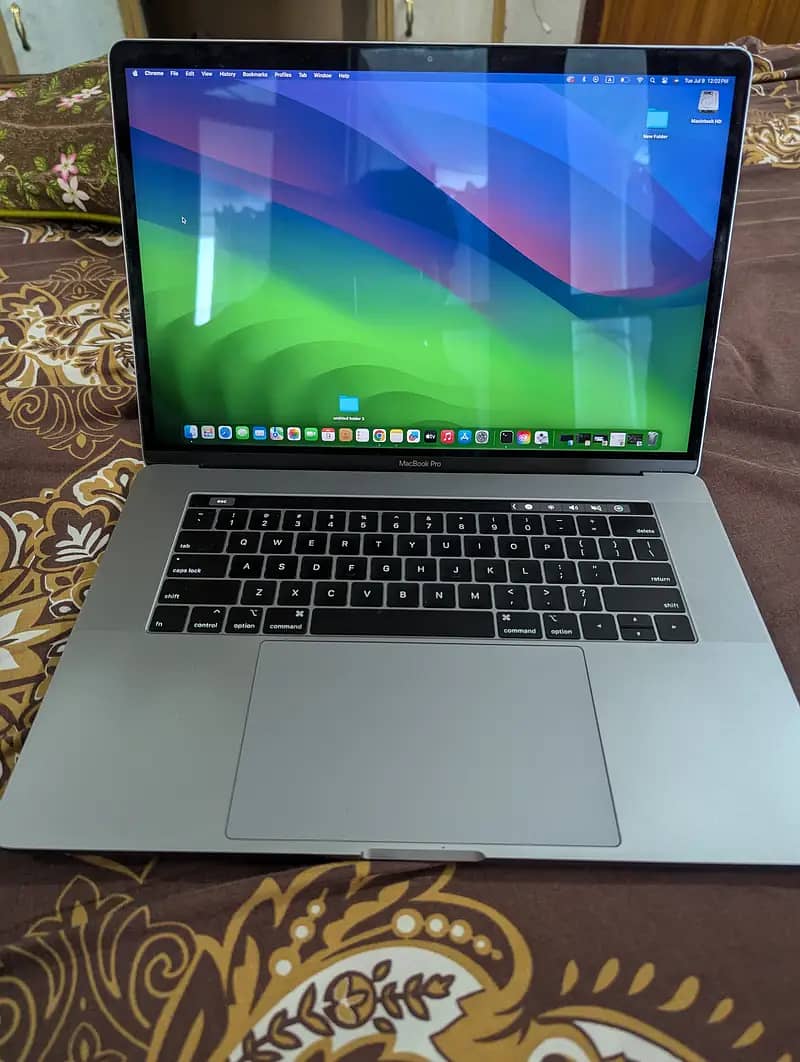 Apple MacBook pro 2018 15 inch i7 6