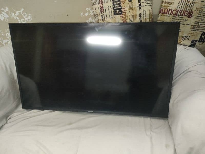 Samsung LED 43 inch with Box 6