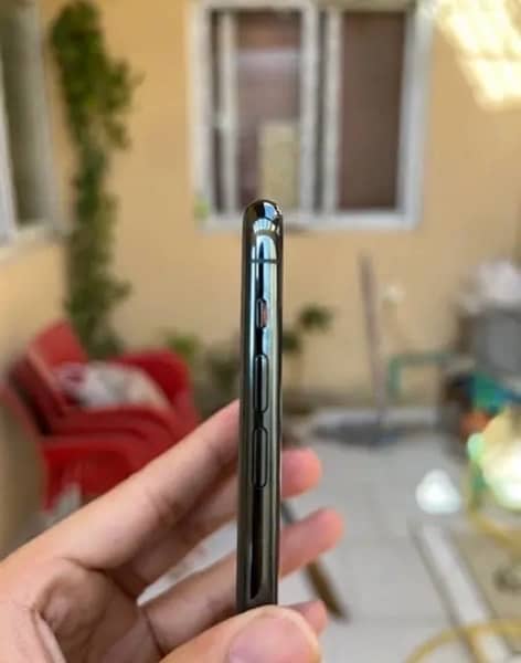 IPhone 11 Pro Max 64GB PTA Approved 3