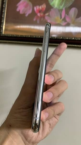 IPHONE X, 256 GB PTA APPROVED, FACE ID FAILED, KIT ONLY 4