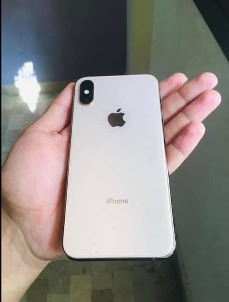 iPhone Xs Gold 64gb PTA Approved 1