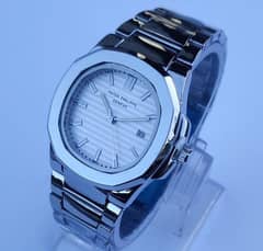 men's analog watch in silver color