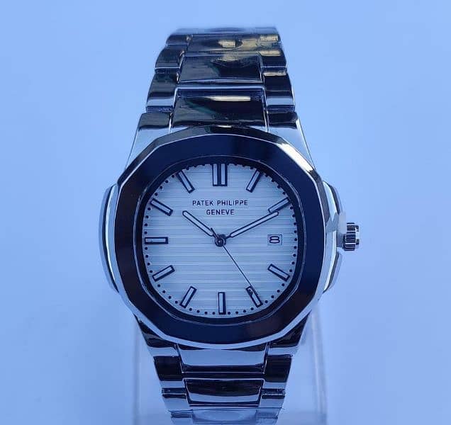 men's analog watch in silver color 2