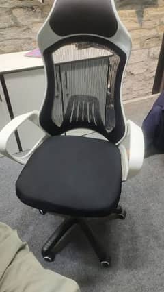 Executive chair 14th August offer (cash on delivery all over Pakistan)