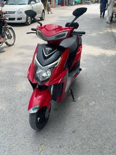 YJ Electric scooty 49cc