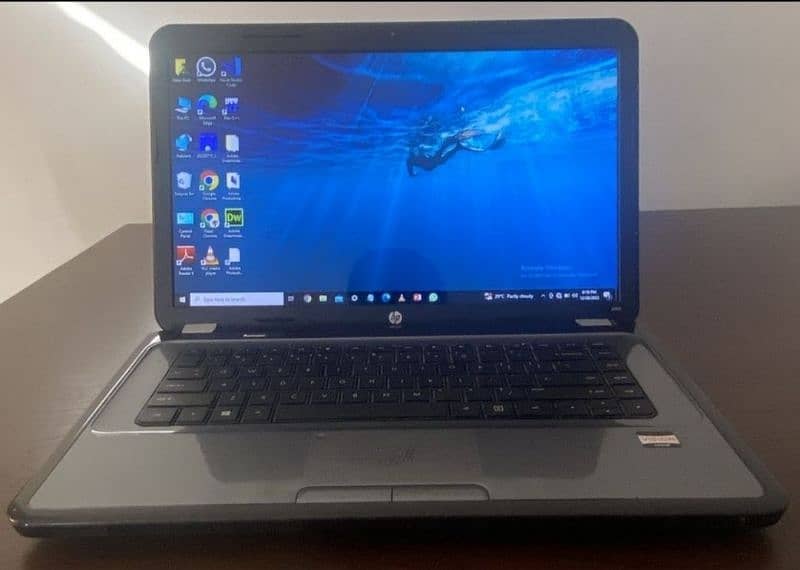 HP 2000-BF69WM Laptop PC 0