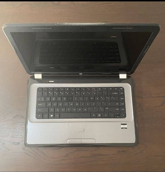 HP 2000-BF69WM Laptop PC 2