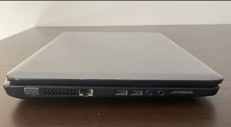 HP 2000-BF69WM Laptop PC 5