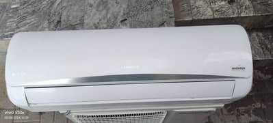 kenwood 1.5 Ton dc inverter good condation