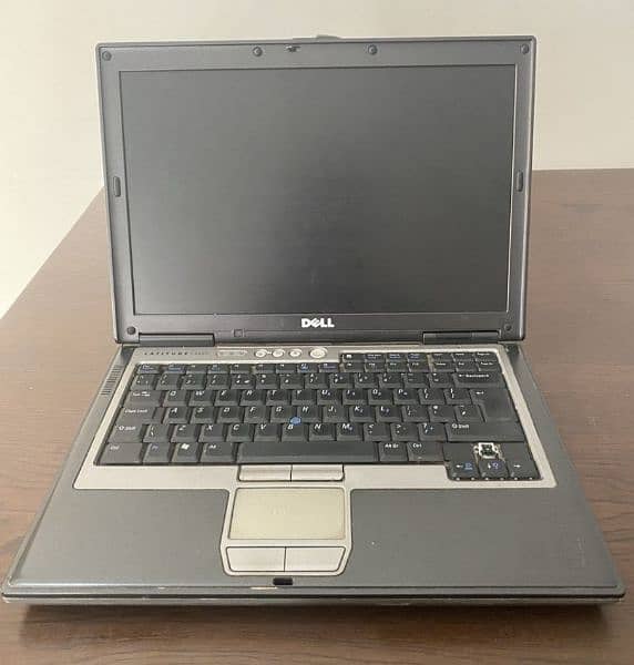 Dell Latitude D620 1