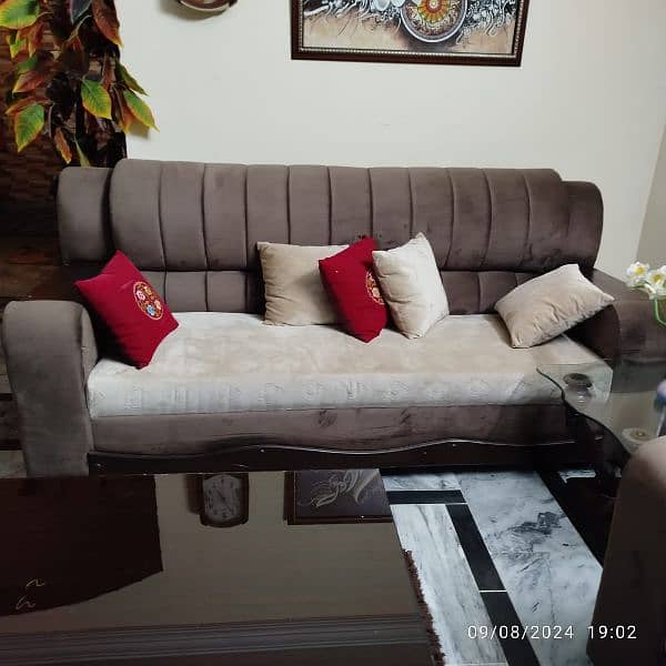 7 seater sofa Set. Good Condition 0