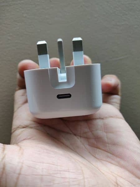 Original Iphone charger with box 3