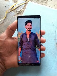 Samsung Note 8      Urgent sell