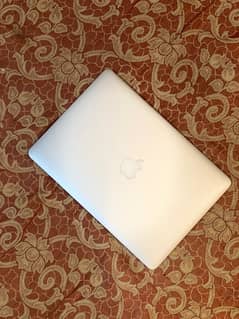 Apple Macbook Air 2017 (5cycles used freshly imported )