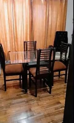 dinning table with 4 chairs