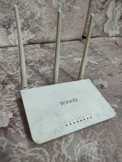 Tenda router 3 tower