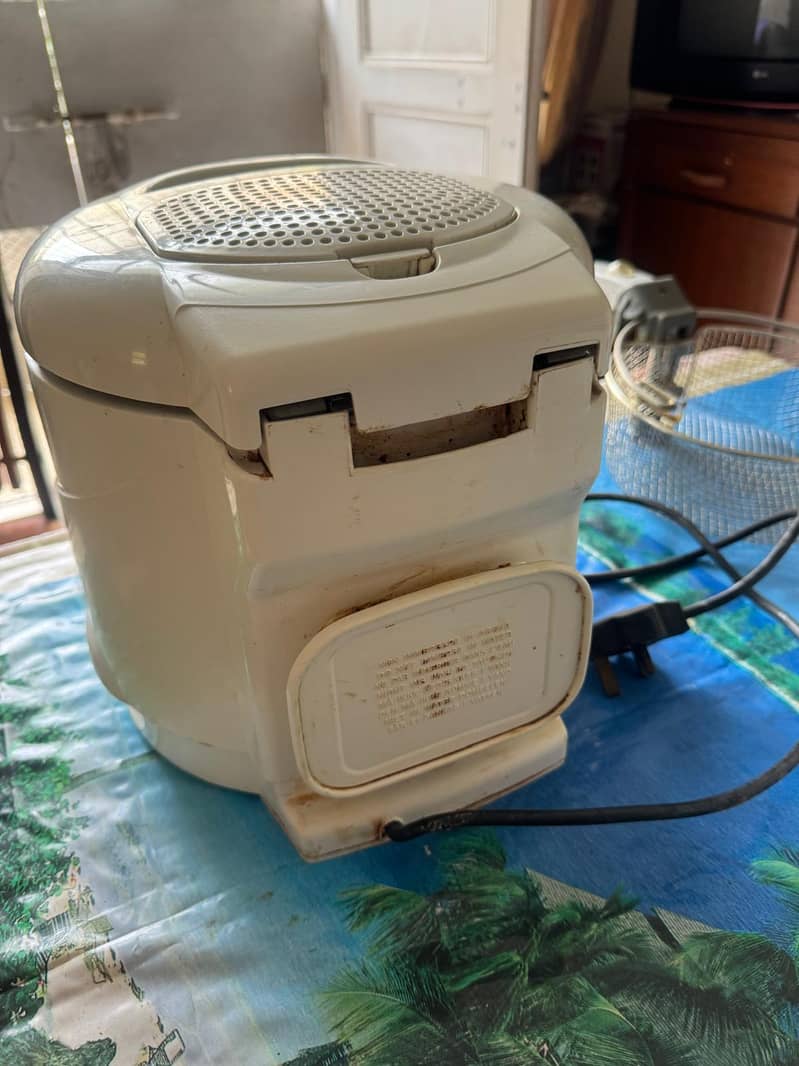 Delonghi Electric Deep Fryer Original (Made in Italy) 9