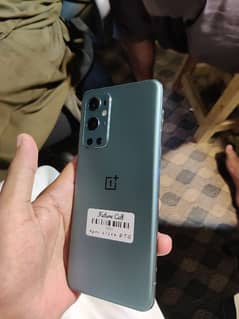 one plus 9pro5g  8/256