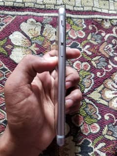 AOA i am selling iphone 6s non pta 64gb totally genuine