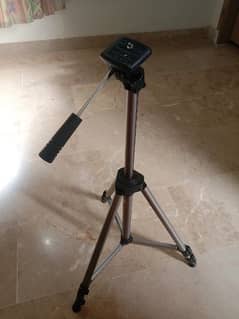 CAMERA TRIPOD VT7