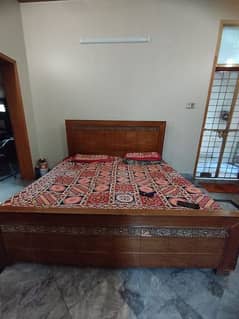 lasani wooden bed for sale without mattress and without side tables