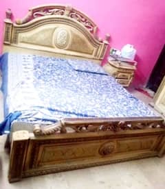 Bedroom Set 4 pieces for sale