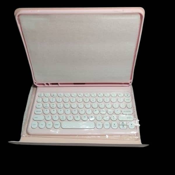 Tablet Cover and keyboard for sale 0