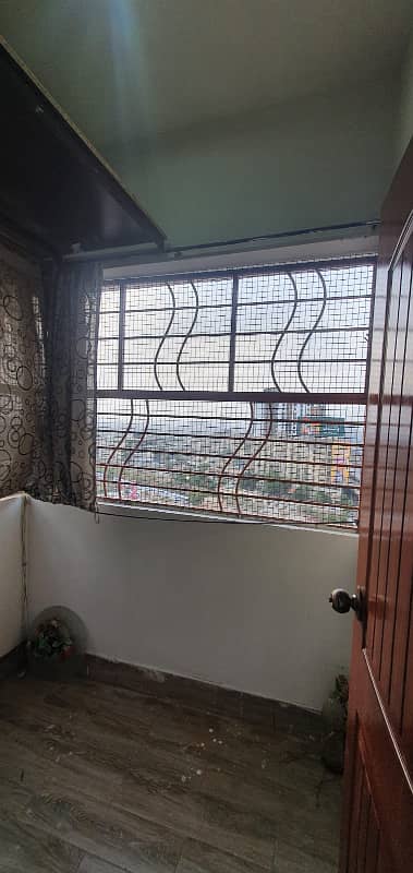 3 Side Corner 2 Bed D/D, Gulshan-e-Iqbal. 4