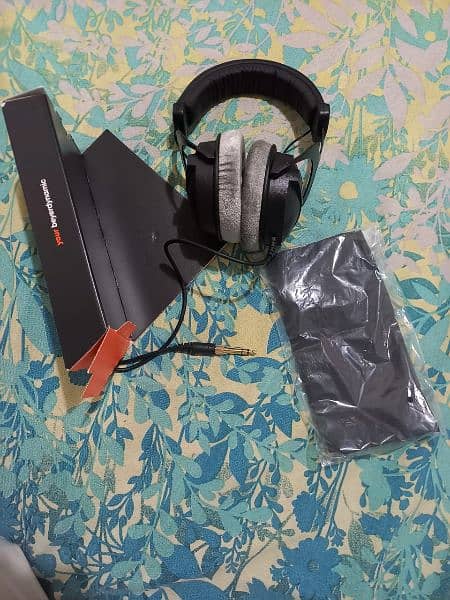 beyerdynamic DT 770 PRO 250 Ohm 4