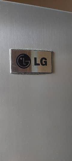 LG FULL SIZE NO FROST REFRIGERATOR