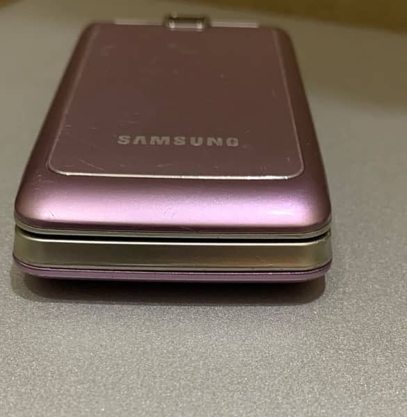 Samsung GT-S3600i 5