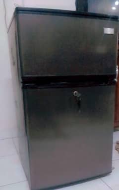 Kaptain brand ka fridge