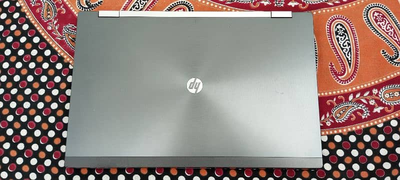 Laptop hp core i5 4th generation 8gb 500 hard disk 6