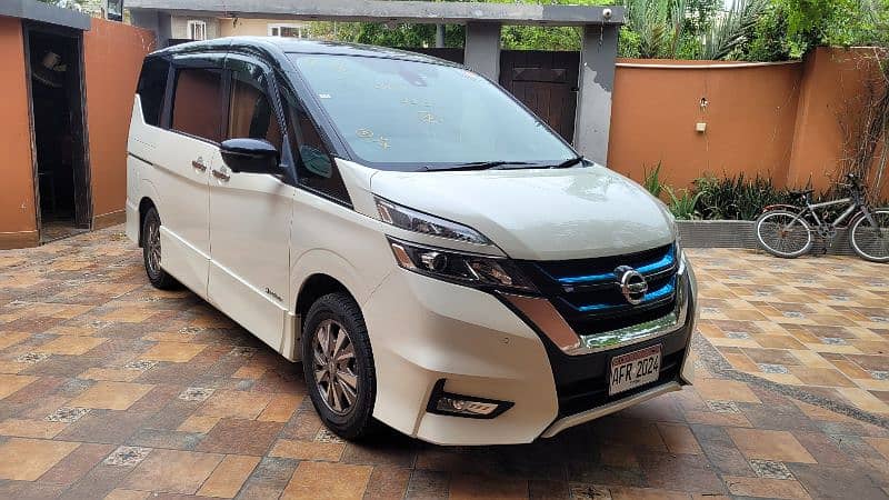 Nissan Serena HighwayStar 2019 14