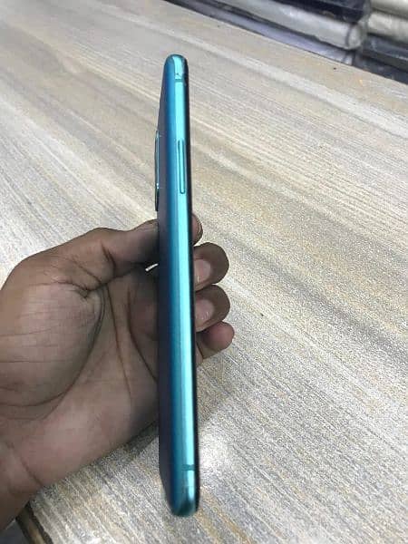 One Plus 8T Brand New Condition Only Line In Panal Baqi Ovrall 100% ok 2