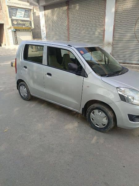 Suzuki Wagon R 2018 11