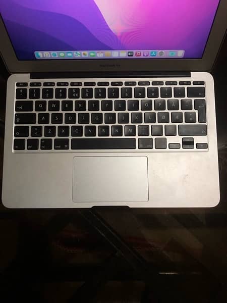 MacBook Air 2015 11 Inch | 4GB Ram | 128GB Ssd 5