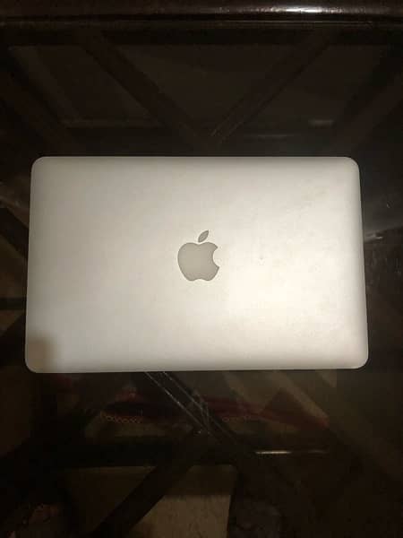 MacBook Air 2015 11 Inch | 4GB Ram | 128GB Ssd 7