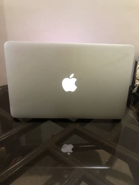 MacBook Air 2015 11 Inch | 4GB Ram | 128GB Ssd 10