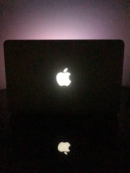 MacBook Air 2015 11 Inch | 4GB Ram | 128GB Ssd 1