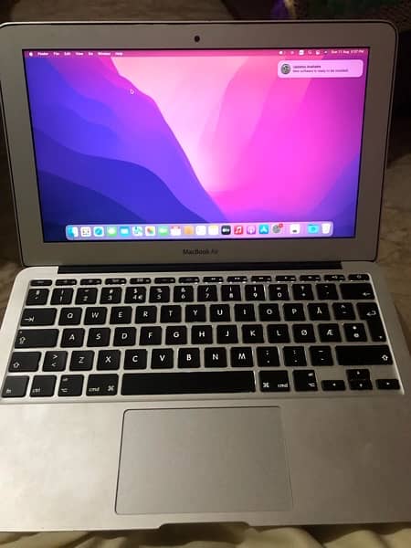 MacBook Air 2015 11 Inch | 4GB Ram | 128GB Ssd 6