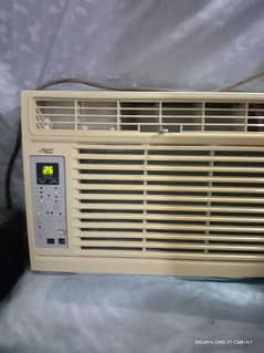 window ac 0.5ton 110volt very good condition 10by10